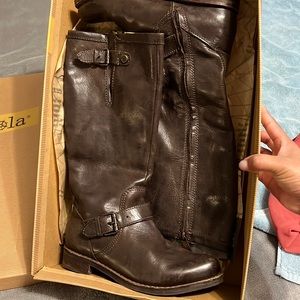 Bussola size 7 boots